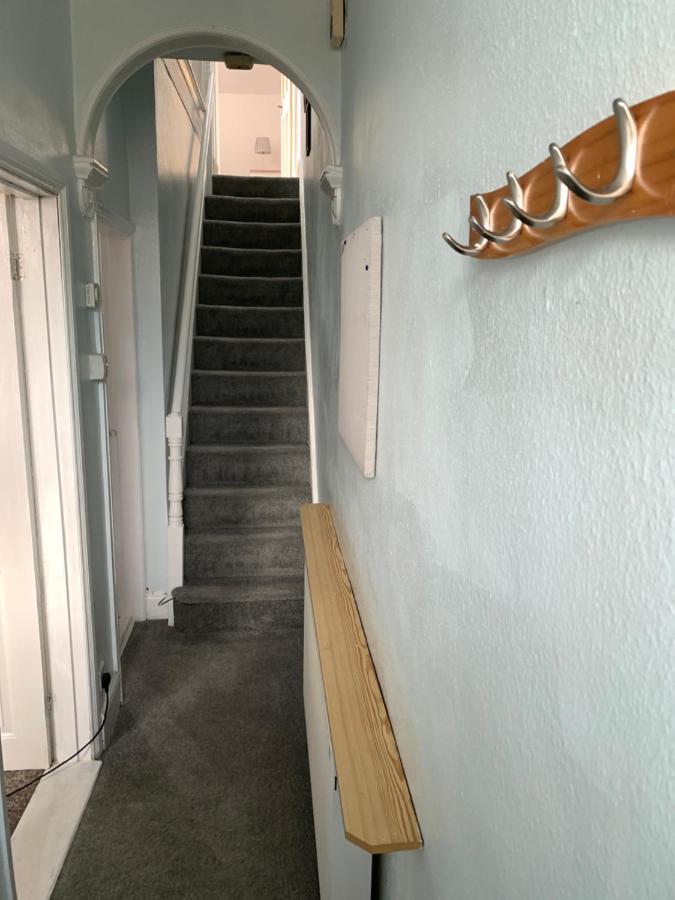 Lovely City Town House With Free Parking Sleeps 2 To 6 Guests 요크 외부 사진