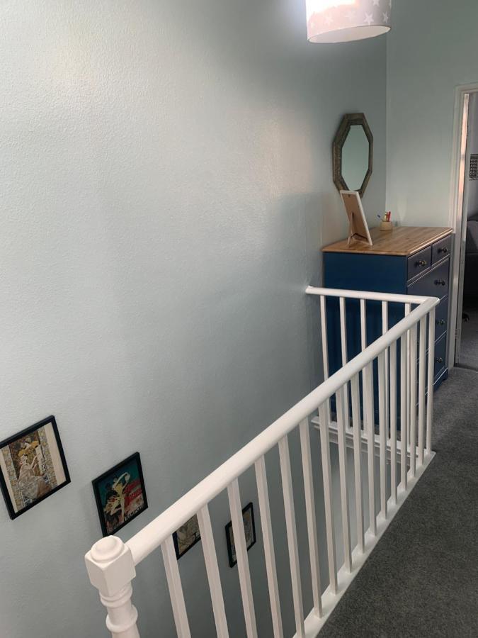 Lovely City Town House With Free Parking Sleeps 2 To 6 Guests 요크 외부 사진