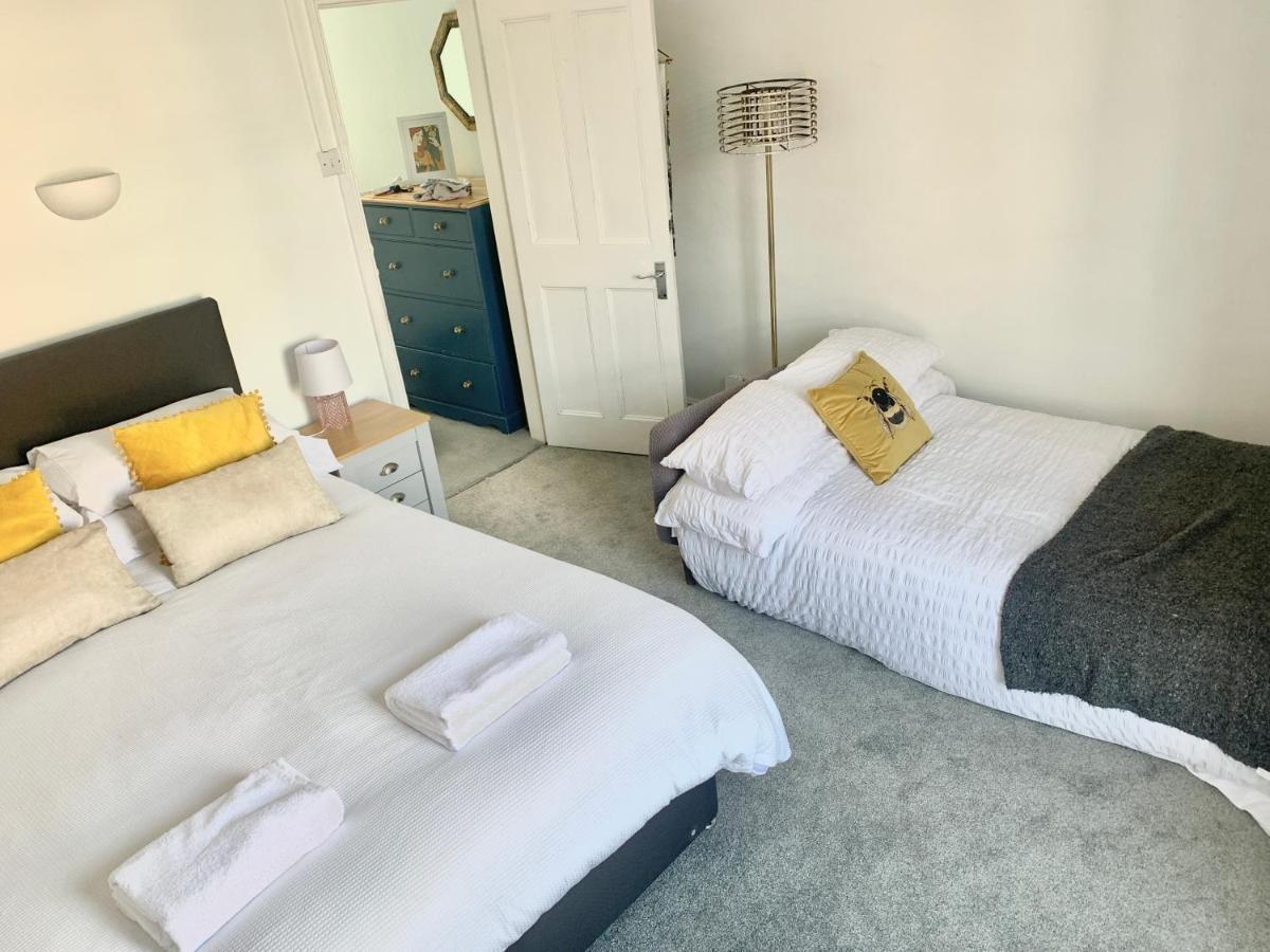 Lovely City Town House With Free Parking Sleeps 2 To 6 Guests 요크 외부 사진