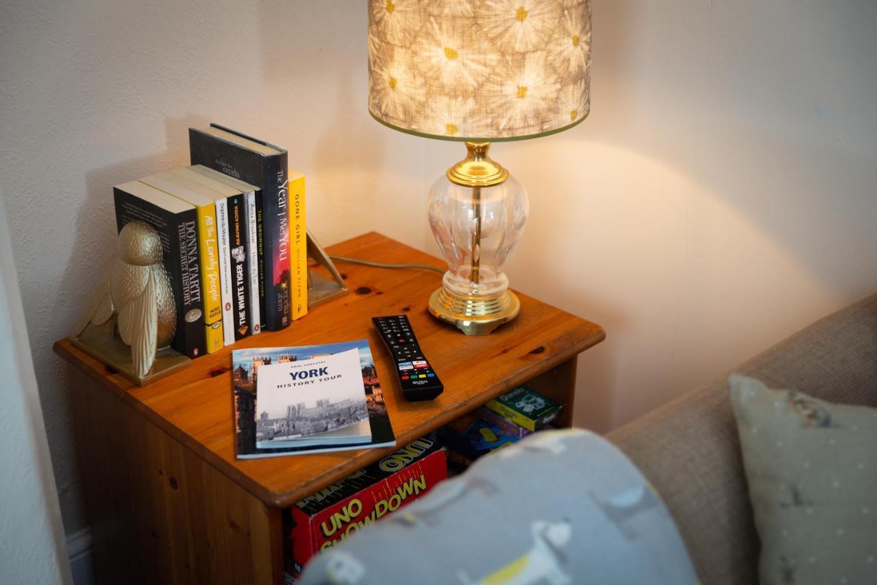 Lovely City Town House With Free Parking Sleeps 2 To 6 Guests 요크 외부 사진
